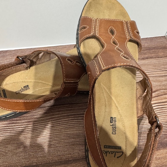 Ladies Clark’s Soft Cushion Brown Leather Sandals - Size 10M - Picture 4 of 4
